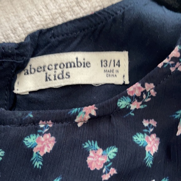 abercrombie kids floral romper - Picture 2 of 2